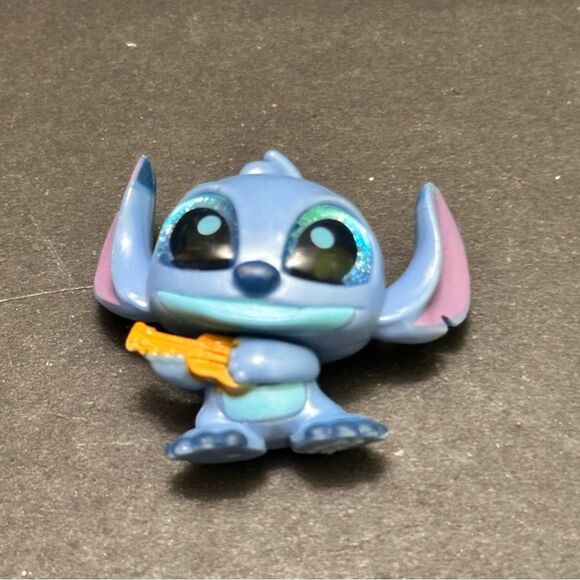 Disney Doorables Ukulele Stitch figure - Picture 2 of 5